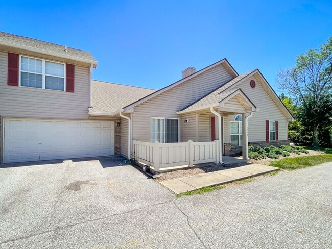 Building Photo - 4740 Kelvington Dr
