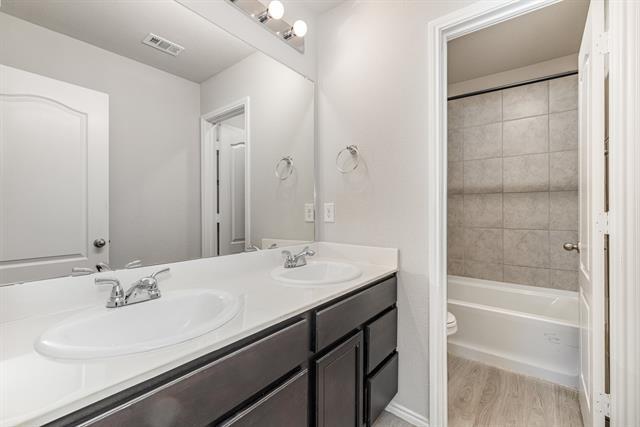 Foto del edificio - 2216 Canongate Dr