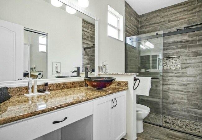 Building Photo - 9772 SW Eastbrook Cir