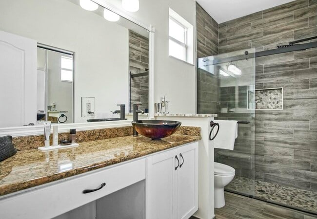 Building Photo - 9772 SW Eastbrook Cir