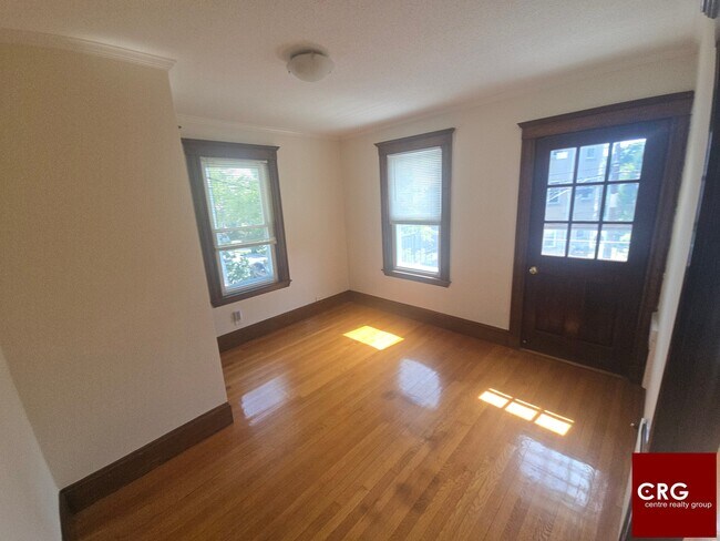 Building Photo - 162 Beech St