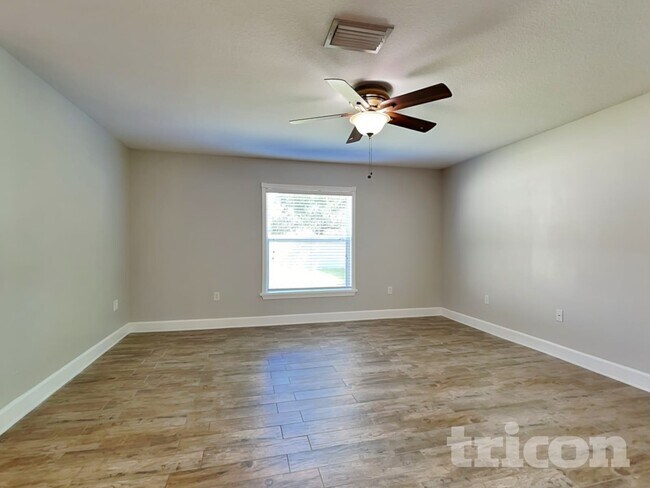 Foto del edificio - 15518 Telford Spring Dr