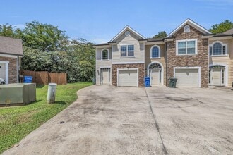 Building Photo - 6709 Briana Way