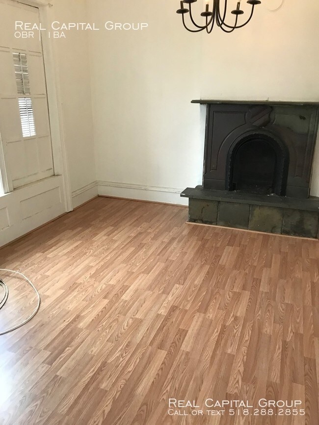 Foto del edificio - Studio Apartment On Lark St  Albany NY