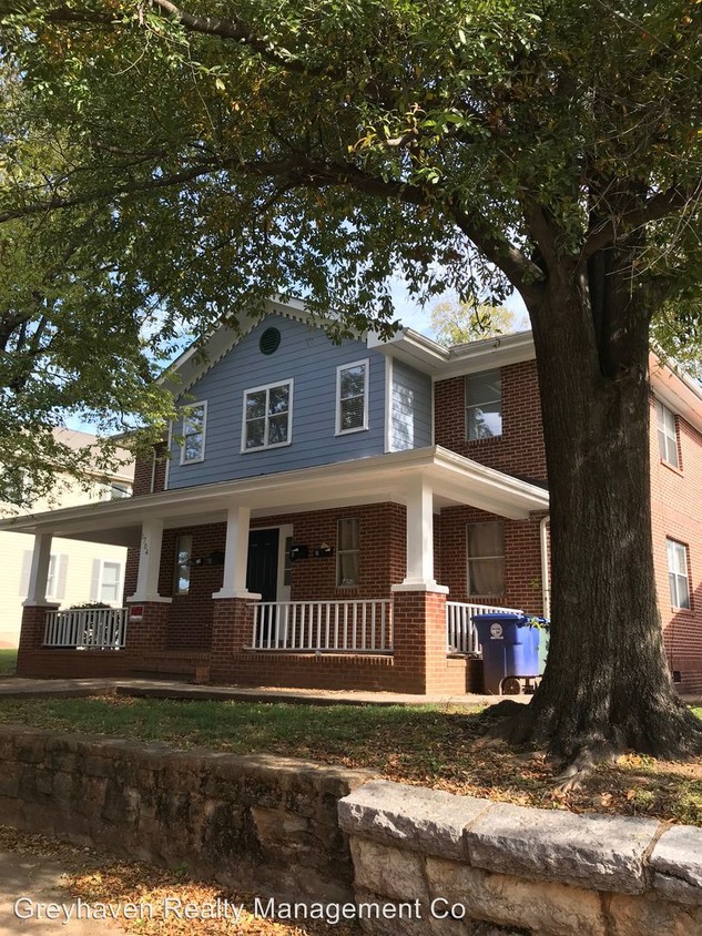 Primary Photo - 1704 Read Ave