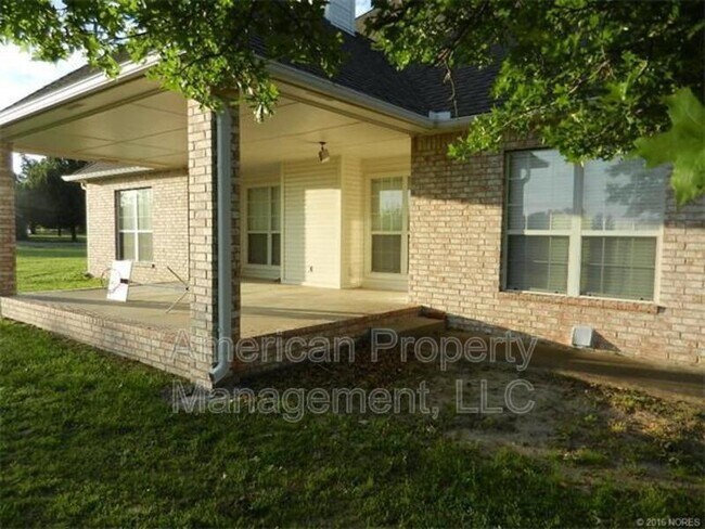 Foto del edificio - 11525 E 106th St N