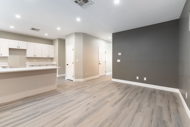 Building Photo - 10505 Cold Mountain Ave