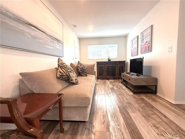 Foto del edificio - 14901 Waverly Ln