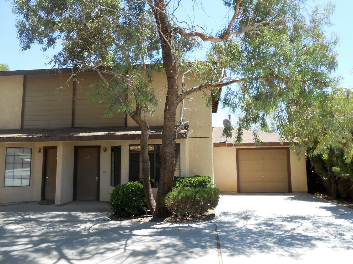 936 W Perdew Ave Unit A, Ridgecrest, CA 93555 Room for Rent in