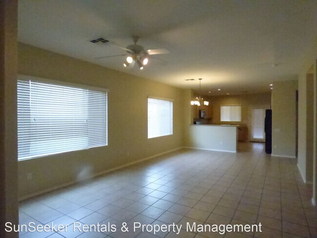 Foto del edificio - 3 br, 2 bath House - 9109 W Alvarado St