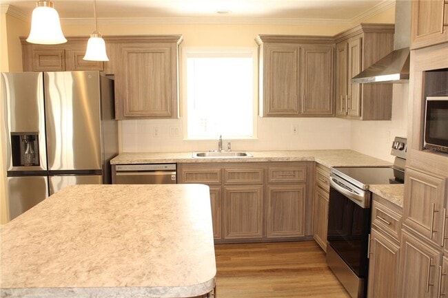 Building Photo - 283 Nassau Dr
