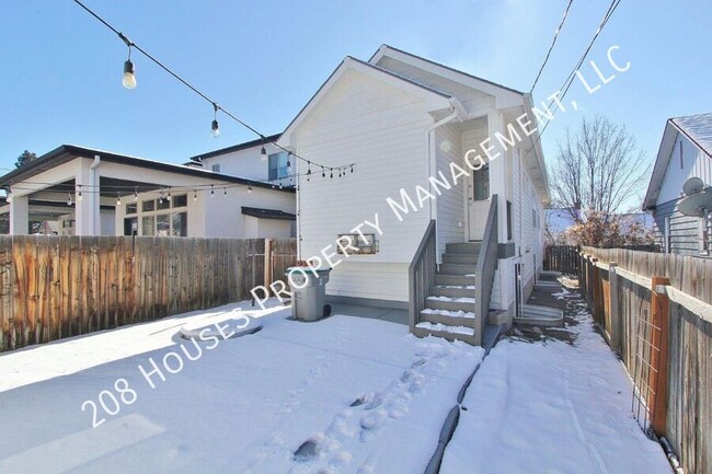 Foto del edificio - Quaint Cottage-Style Home in SE Boise