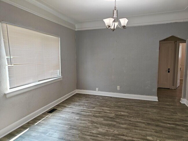 Foto del edificio - 5227 Devonshire Rd