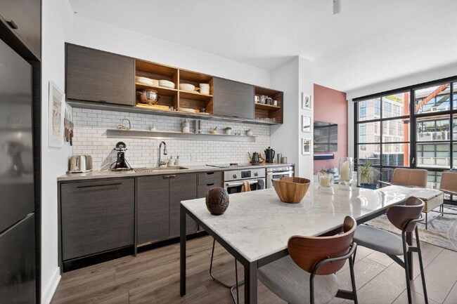 Foto del edificio - 2030 8th St NW