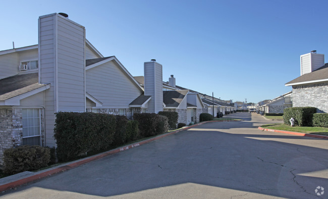 Foto del edificio - West Creek Townhomes