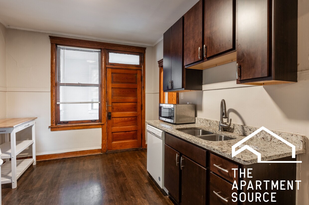 Foto principal - 3608 W Grace St