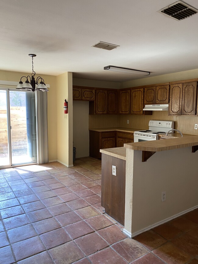 Building Photo - 2717 Quail Run St