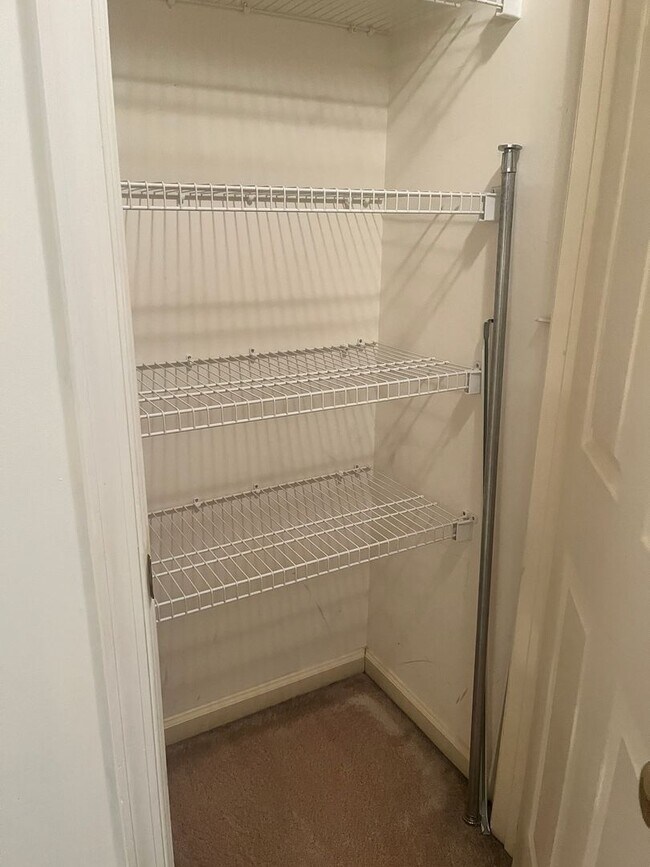 Foto del edificio - Gorgeous townhouse located near cornerston...