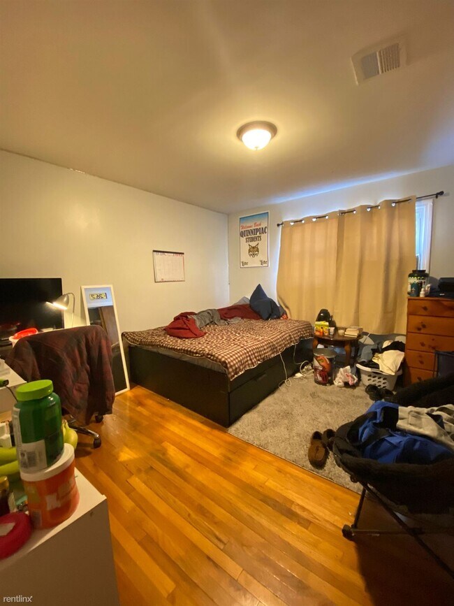 Foto del edificio - 6 br, 3 bath House - 1873 Shepard Ave