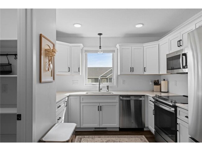 Building Photo - 6037 Sandstone St NW