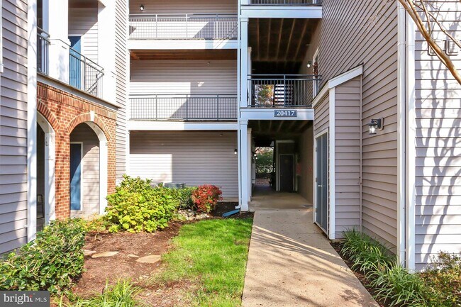 Building Photo - 20417 Riverbend Square