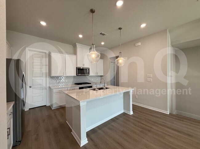 Foto del edificio - 8330 Massive Dr