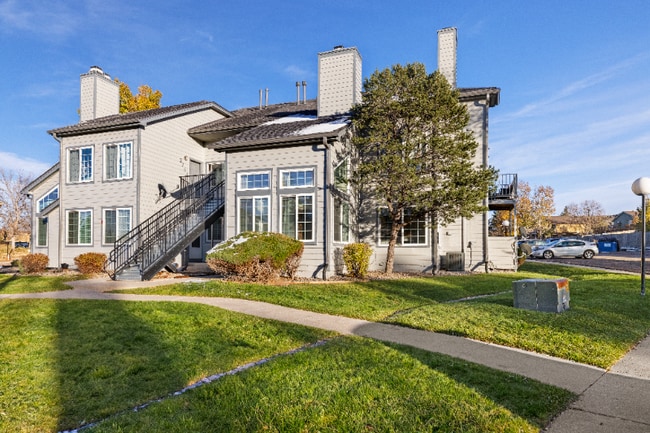 Building Photo - 2734 Montague Dr