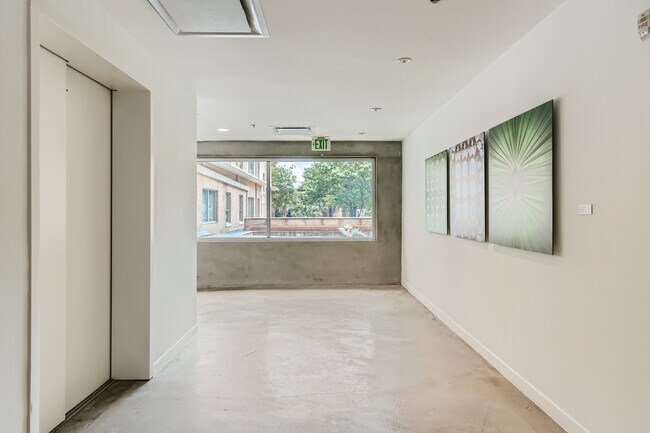 Foto del edificio - 1115 S Alamo St