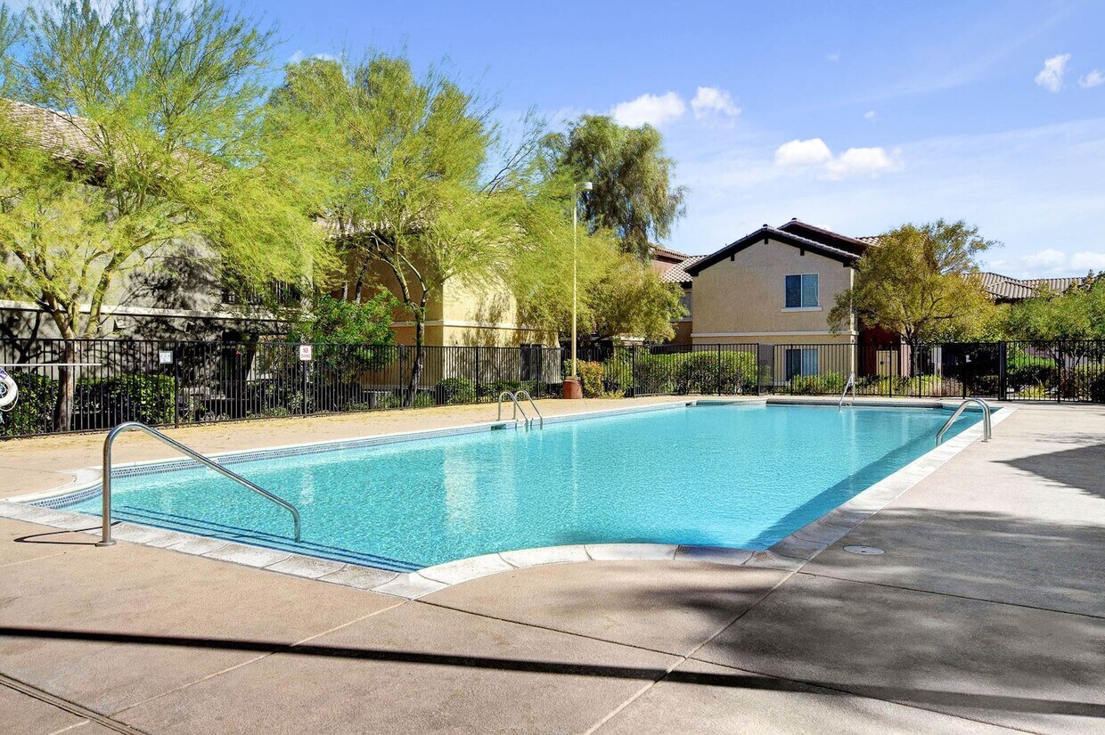 Foto principal - 8324 W Charleston Blvd