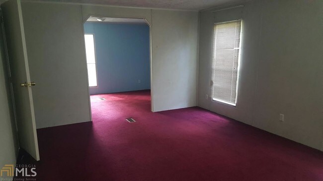 Foto del edificio - 6544 Lakeview Rd