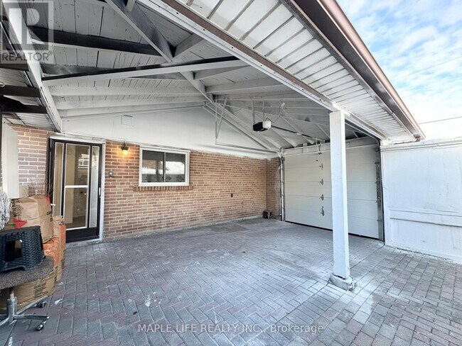 Building Photo - 15 Nymark Ave