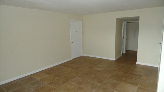 Foto del edificio - 16111 Aspenglen Dr