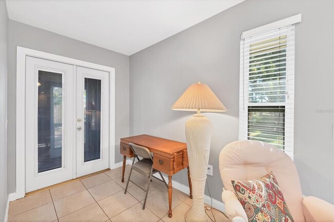 Building Photo - 2703 Forest Knoll Dr