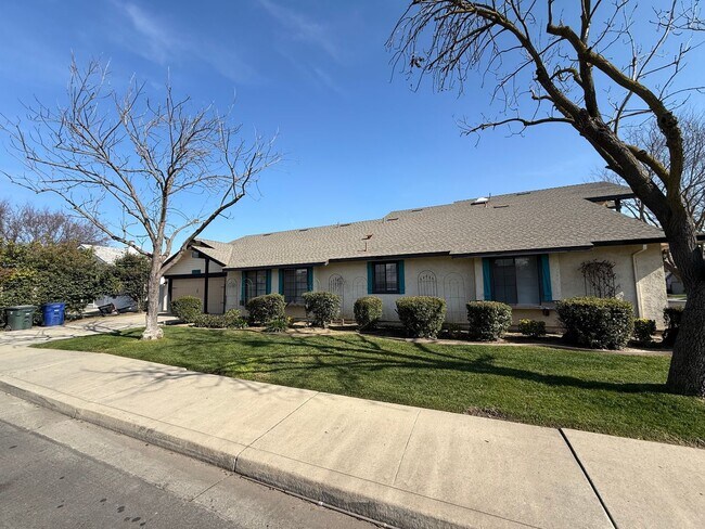 Foto del edificio - Moonstar &amp; Temescal Duplex