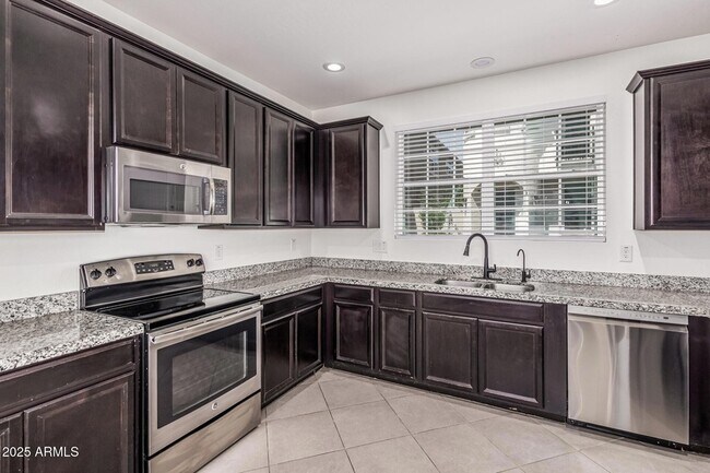 Foto del edificio - 29031 N 125th Ln