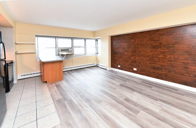 Foto del edificio - 4970 N Marine Dr