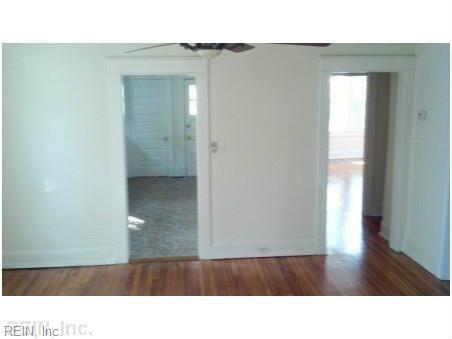 Building Photo - 957 Woodrow Ave