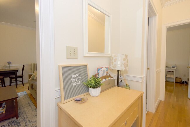 Foto del edificio - Great Allston 2bed / 1bath available now or January 2026