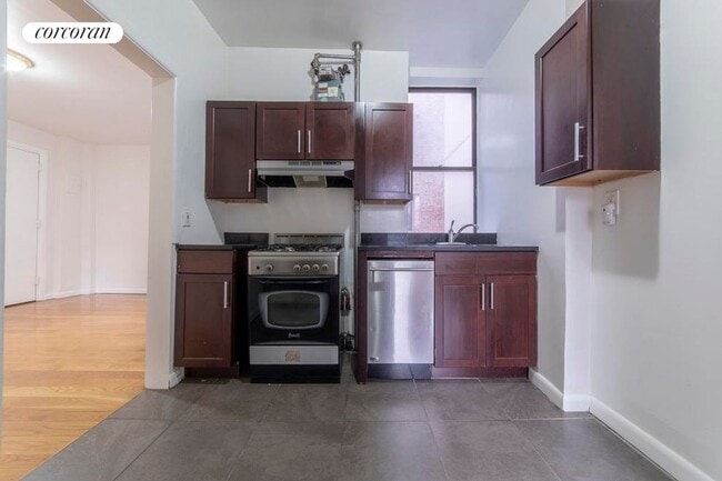 Building Photo - 180 Borinquen Pl