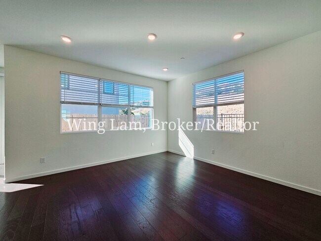Foto del edificio - 3165 Sunny Gate Ln