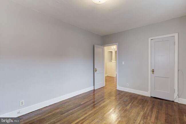 Building Photo - 3923 9th St NE