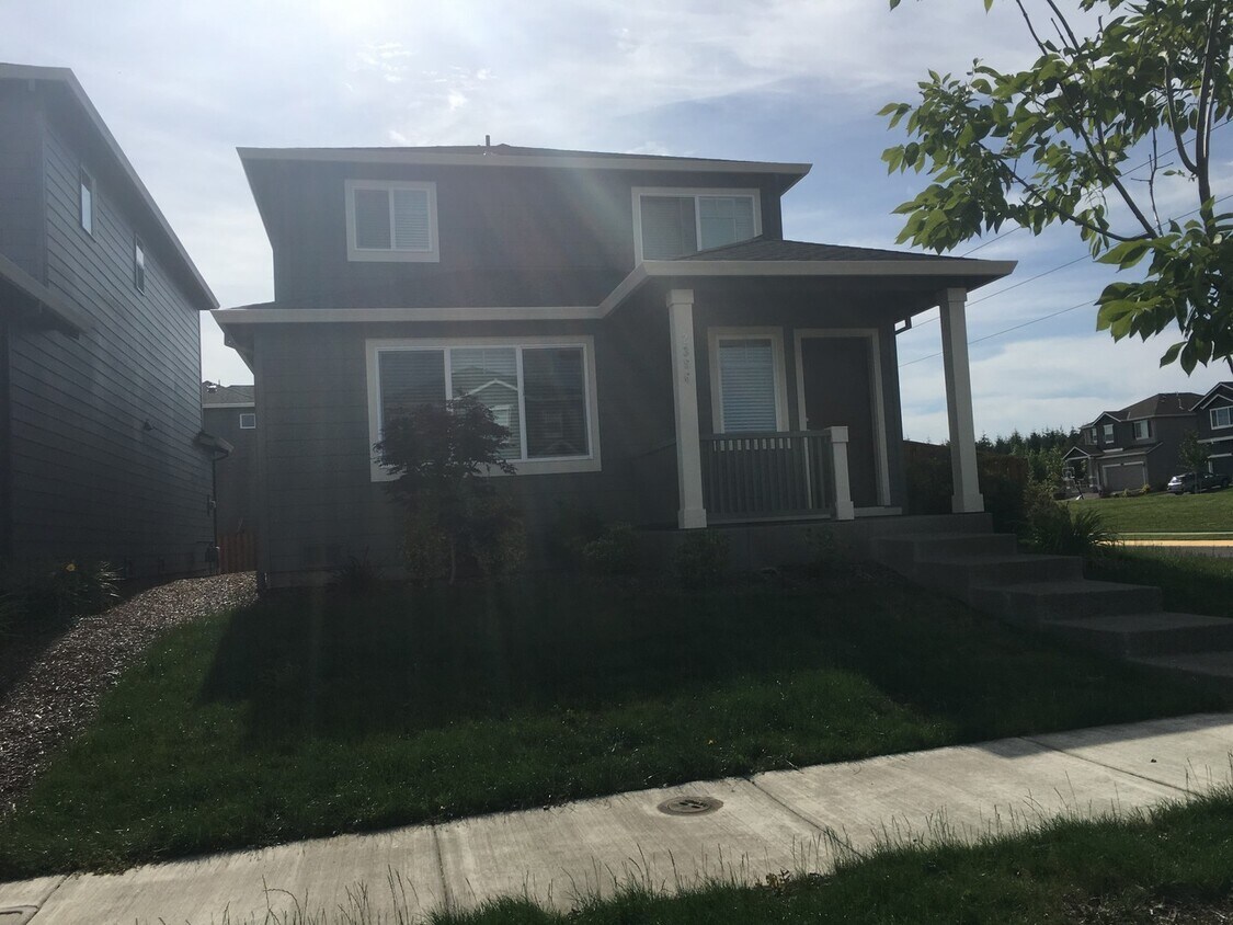 Foto principal - Beautiful North Albany Home