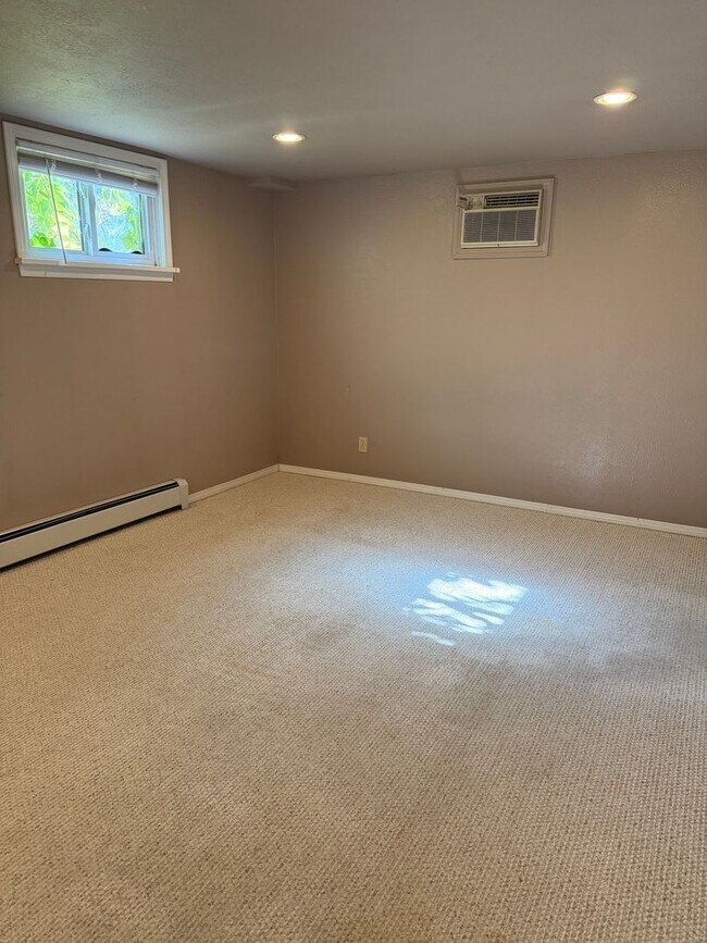 Foto del edificio - Well Maintained 1 Bed, 1 Bath Apartment