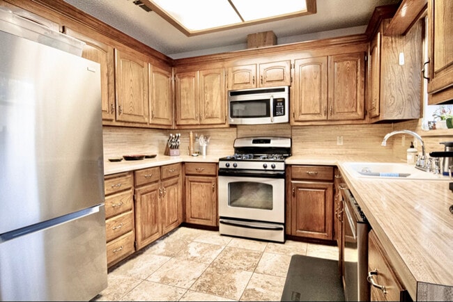 Building Photo - 7508 Aspen Wood Cir