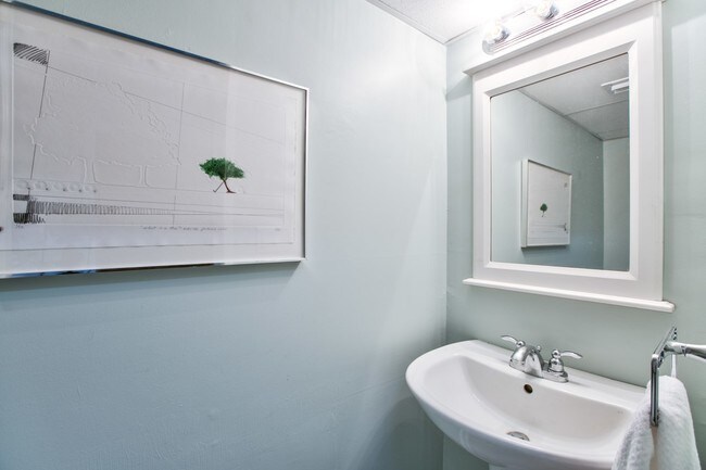 Foto del edificio - 220 Belmont Rd