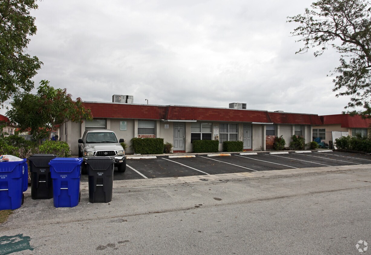 Foto del edificio - 7701 SW 10th Ct