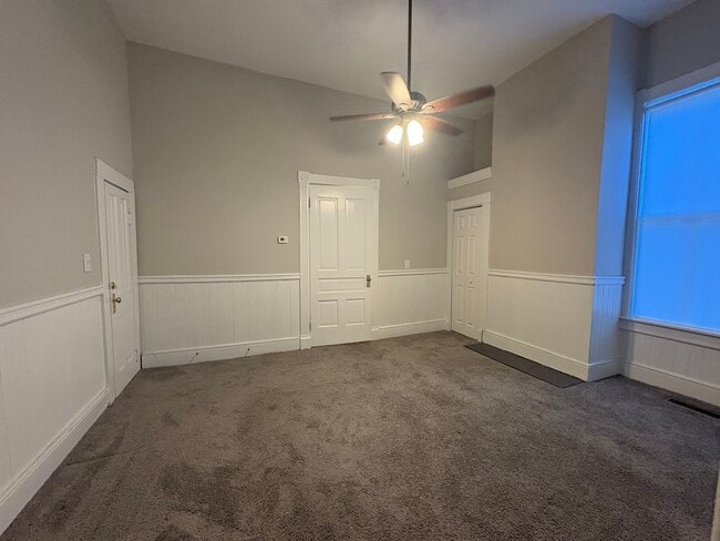 Building Photo - 384 Spring St