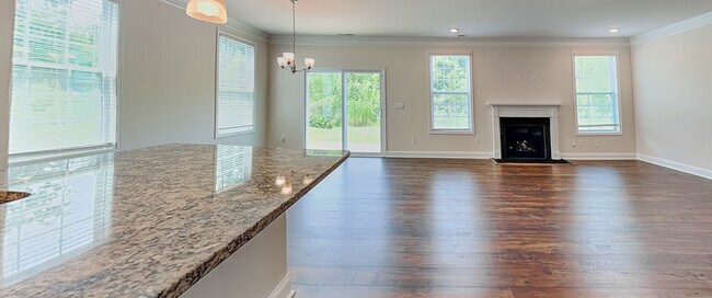 Foto del edificio - 5301 Ennisworth Ln