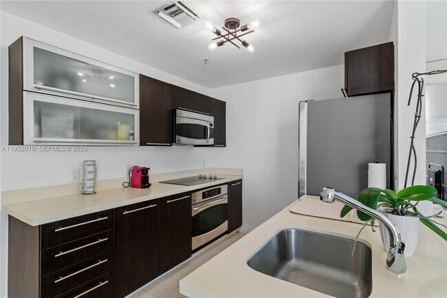 Foto del edificio - 90 SW 3rd St