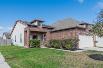 Building Photo - 9707 Tura Dr